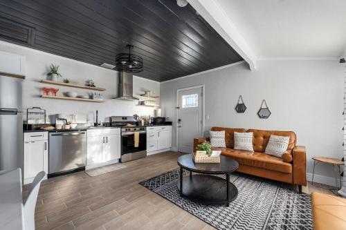 MODERN - Mins to Beach - Walk to Downtown - Free parking in Tarpon Springs (Florida)