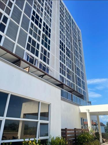 Spacious two bedrooms with sea and city view in Portmore