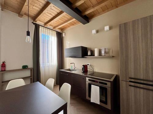 모데나 Appartamenti Saragozza a due passi da Piazza Grande - WIFI e parcheggio gratuito 4성급 게스트하우스 전망