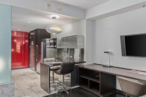 Studio with Stunning Views Balcony Access 23303, Las Vegas (photo 4)