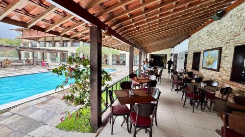Restorāns, Flat Hotel Fazenda Monte Castelo Gravatá Bezerros (Flat Hotel Fazenda Monte Castelo Gravata Bezerros) in Bezerros (Pernambuco)