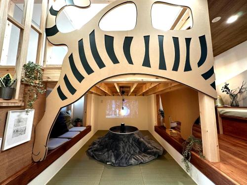 Le Cave Troll ル カーブ トロル