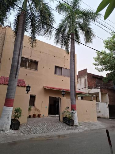 Orion Hotel in ลาฮอร์