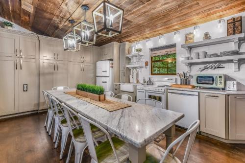 Summer Wind cabin in Sevierville, USA
