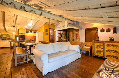 Casa Rural El Reixac in Szentjohanna De Les Abadesses