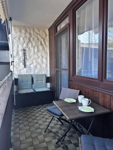 Balcony/terrace, Alpenblick - Ferienwohnung Vockner in Parkvillage Seethurn