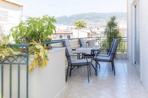 Dolce Far Niente Suite in Mpournias