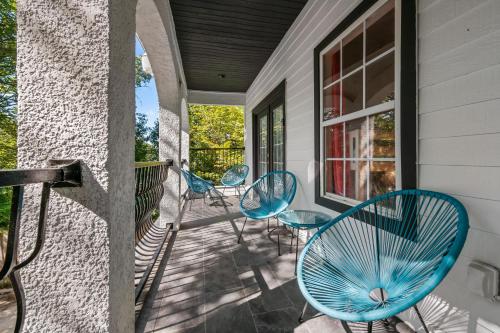 6Br 4Bath Home Just 5 Minutes to Lower Greenville in Джуниус-Хайтс