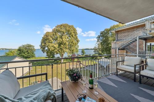 Unterkunft von außen, NEU -FeWo SEEVERLIEBT- barrierearm mit Blick auf den Plöner See (NEU -FeWo SEEVERLIEBT- barrierearm mit Blick auf den Ploner See) in Dersau