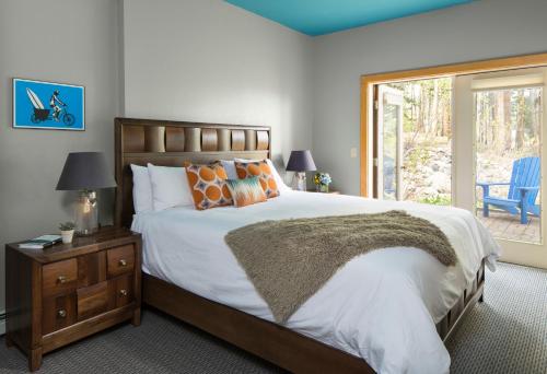 The Bivvi Hostel – Breckenridge, CO