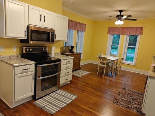 Italian charm villa in Newton