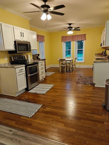 Italian charm villa in Newton