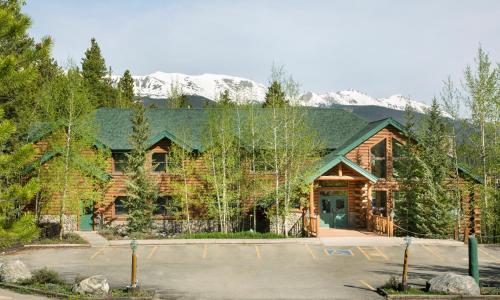 The Bivvi Hostel – Breckenridge, CO