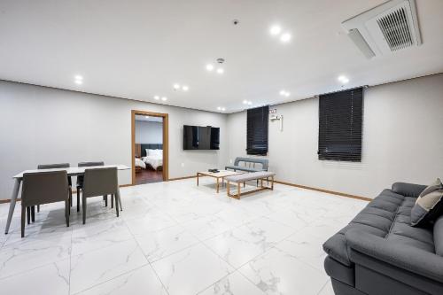 Yangsan Bukjeongdong Hotel Signature in Yangsan-si