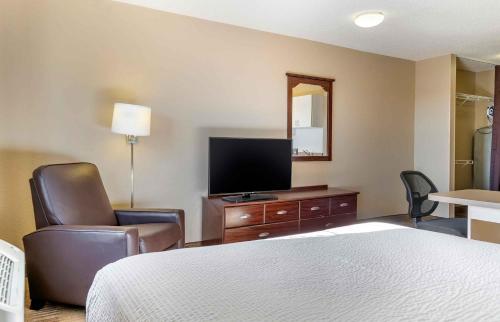 Extended Stay America Suites - Toledo - Holland in Holland, USA