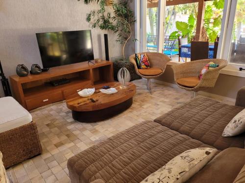Mansion with sea access in Praia Baia Formosa