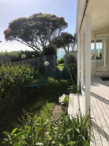 Gisborne, 3 Bedroom House, Beachfront, Wainui Beach, Gisborne (fotografie 8)