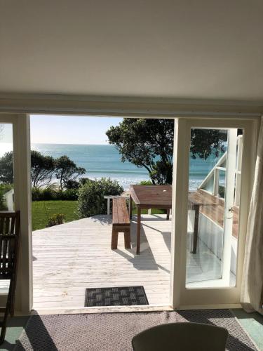 Gisborne, 3 Bedroom House, Beachfront, Wainui Beach, Gisborne (fotografie 4)