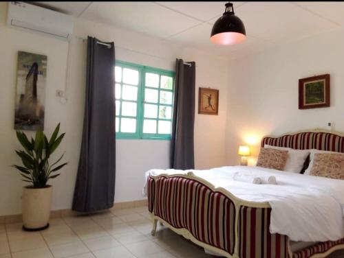 La Villa des Pins - Provence 4 ch - Angondje in Либревиль