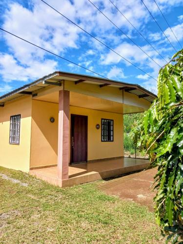 Esterno, Casa de Nivia in Dolega