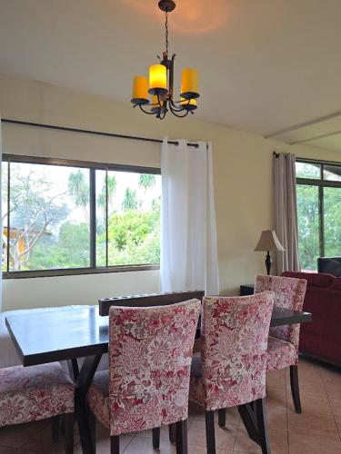 El Santuario Ecolodge - Hotel & Dorms in Los Naranjos