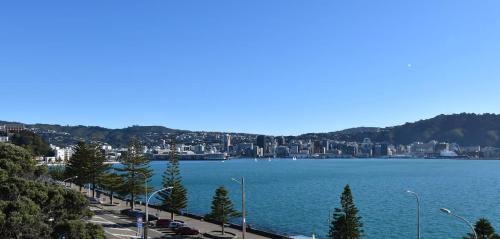 Wellington Waterfront, Exceptional Harbour Views in Oriental Parade