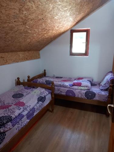Achak, Plav (foto 5)