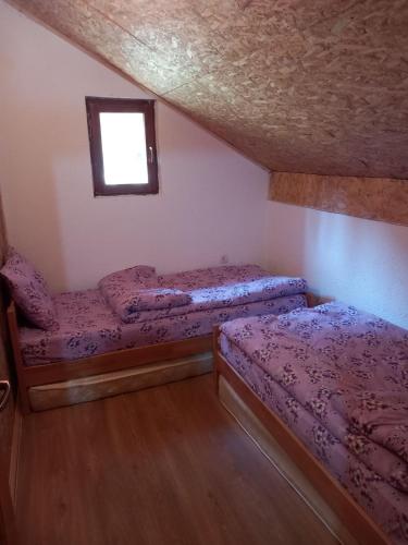 Achak, Plav (foto 4)