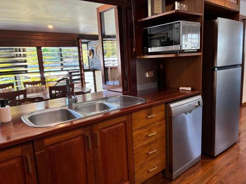 Queenslander leafy Whitfield in Greater Cairns