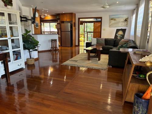 Queenslander leafy Whitfield in Greater Cairns