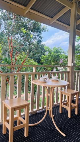 Garden house in Tha Chang