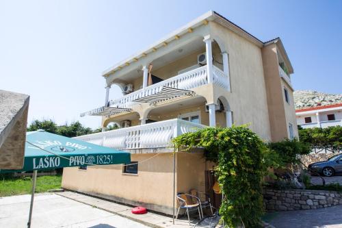 Apartments TORO Pag 4