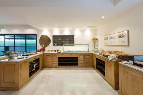 餐飲選擇, 茉莉開花酒店 (Lily and Bloom Hotel) in 特拉維夫市中心