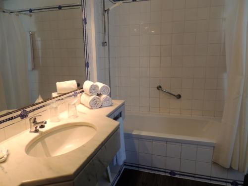 Almar Hotel Apartamento - image 2