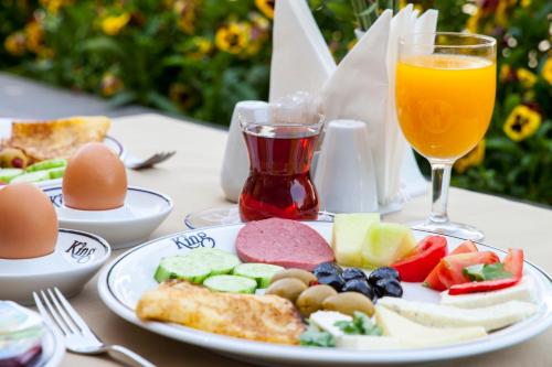 King Hotel Guvenlik - image 3