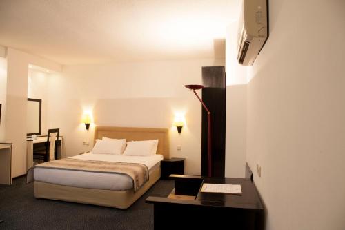 King Hotel Guvenlik - image 5