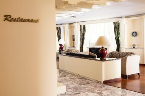 King Hotel Guvenlik - image 4