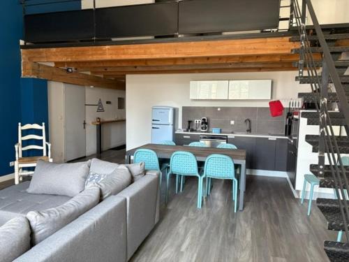 Loft-style apartment, Pierrelatte in Pierrelatte