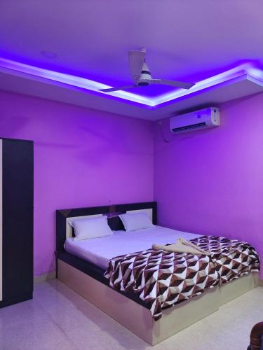 2 twin beds