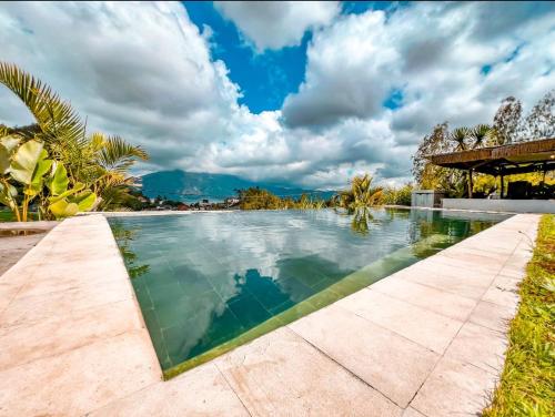 The Cliff Villa