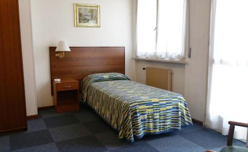 Triple Room with 3 Single Beds