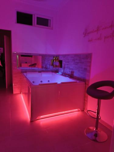 熱水浴缸, Bijou Suite in 塔蘭托