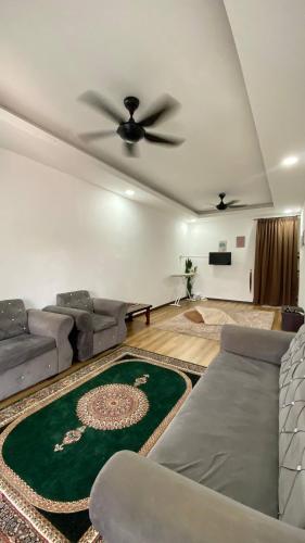 Izzara Homestay - Semi D