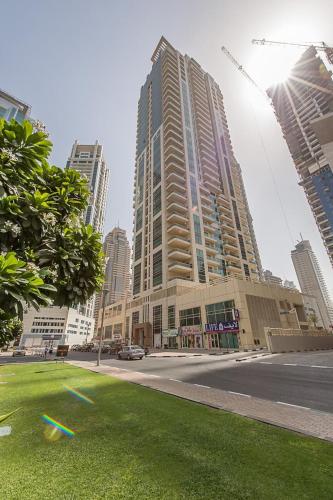 Royal Oceanic in JBR by HAPPY SEASON Dubai