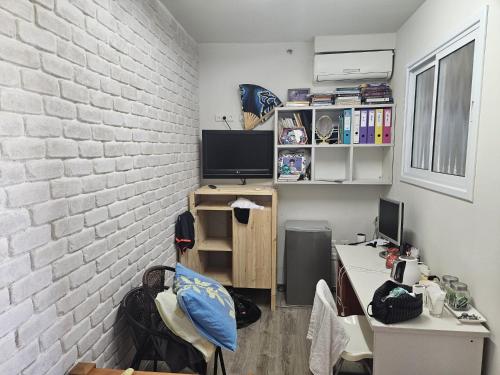 Holon Guest House, Rooms, Not a Hotel in 南特拉維夫