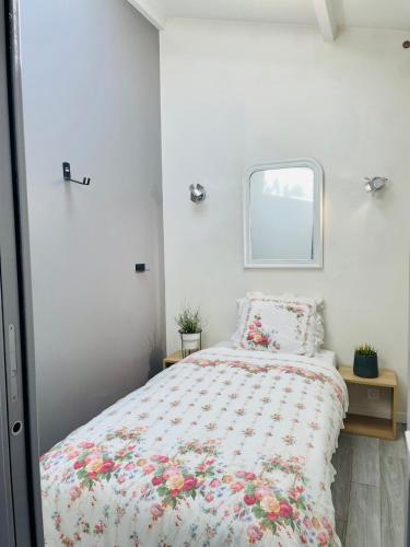 Guest House, La Treille, Marseille in La Treille