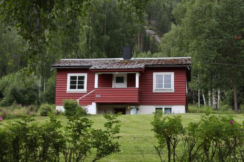 Cottage (4 Adults)