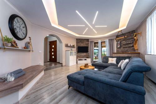 Villa with swimming pool and children's playground, in a quiet area - by Traveler Tourist agency Krk in Sroki