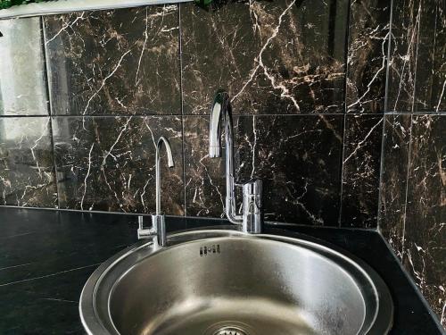 Black Apartment at Blossom Hill, Tallinn (photo 4)