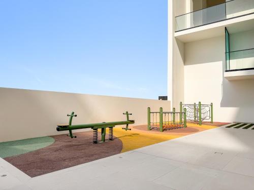 Modern Studio w/ Pool & Gym | Prime JVC Location - image 8